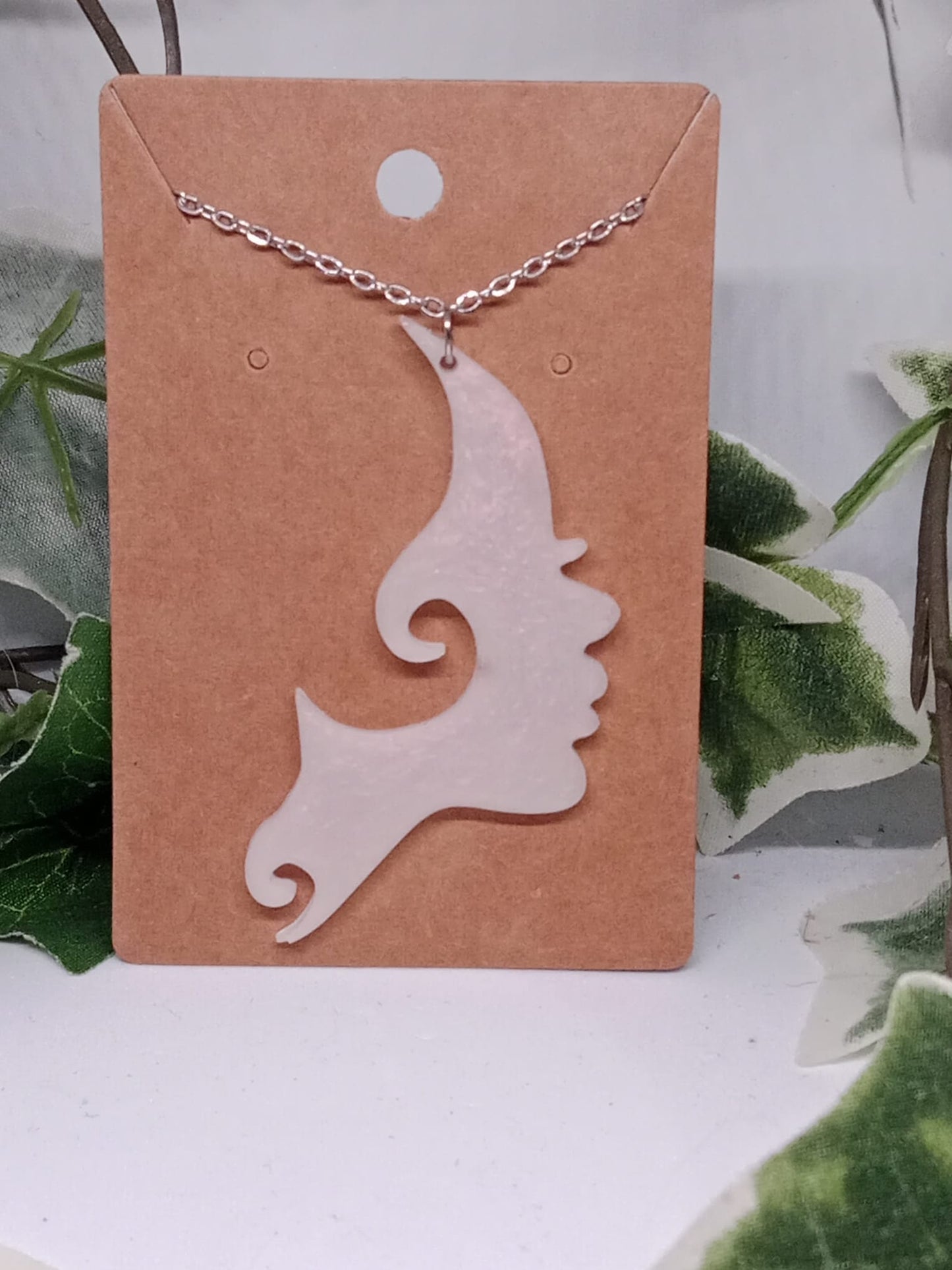 Collier visage